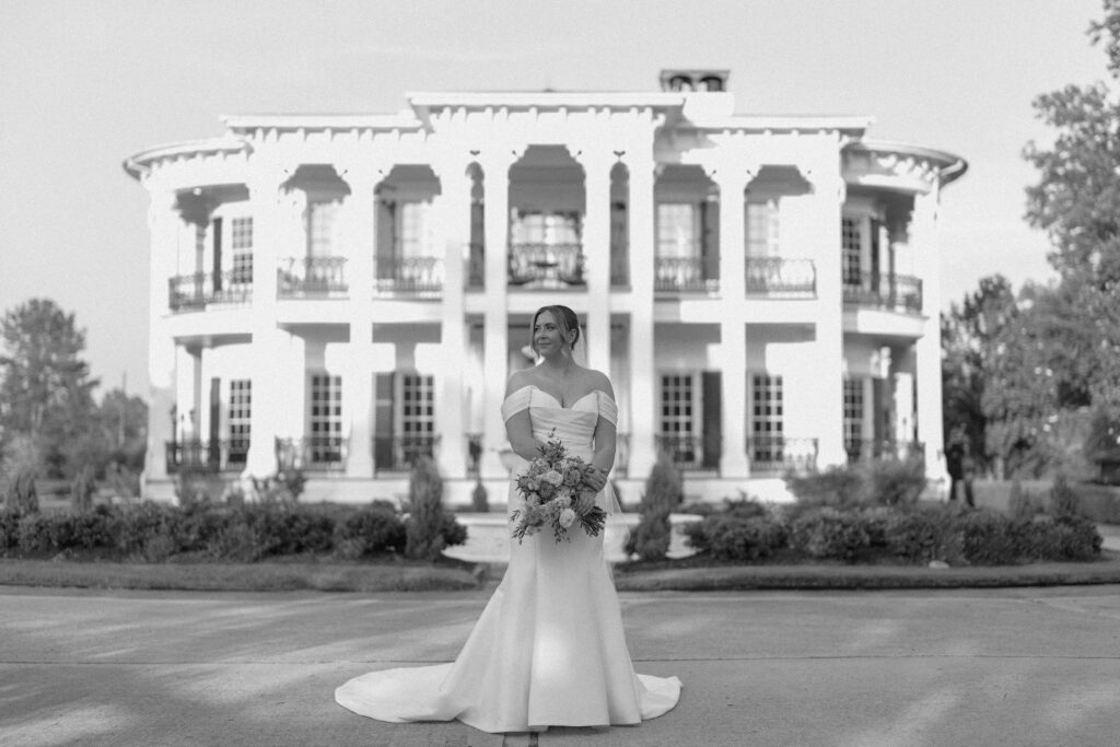 Houston Wedding Photographer Brandi Simone Photography Sandlewood Manor Wedding